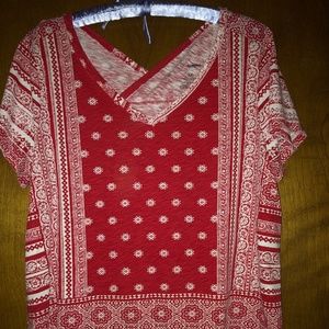 Sonoma top, red and white, V neck, back and front